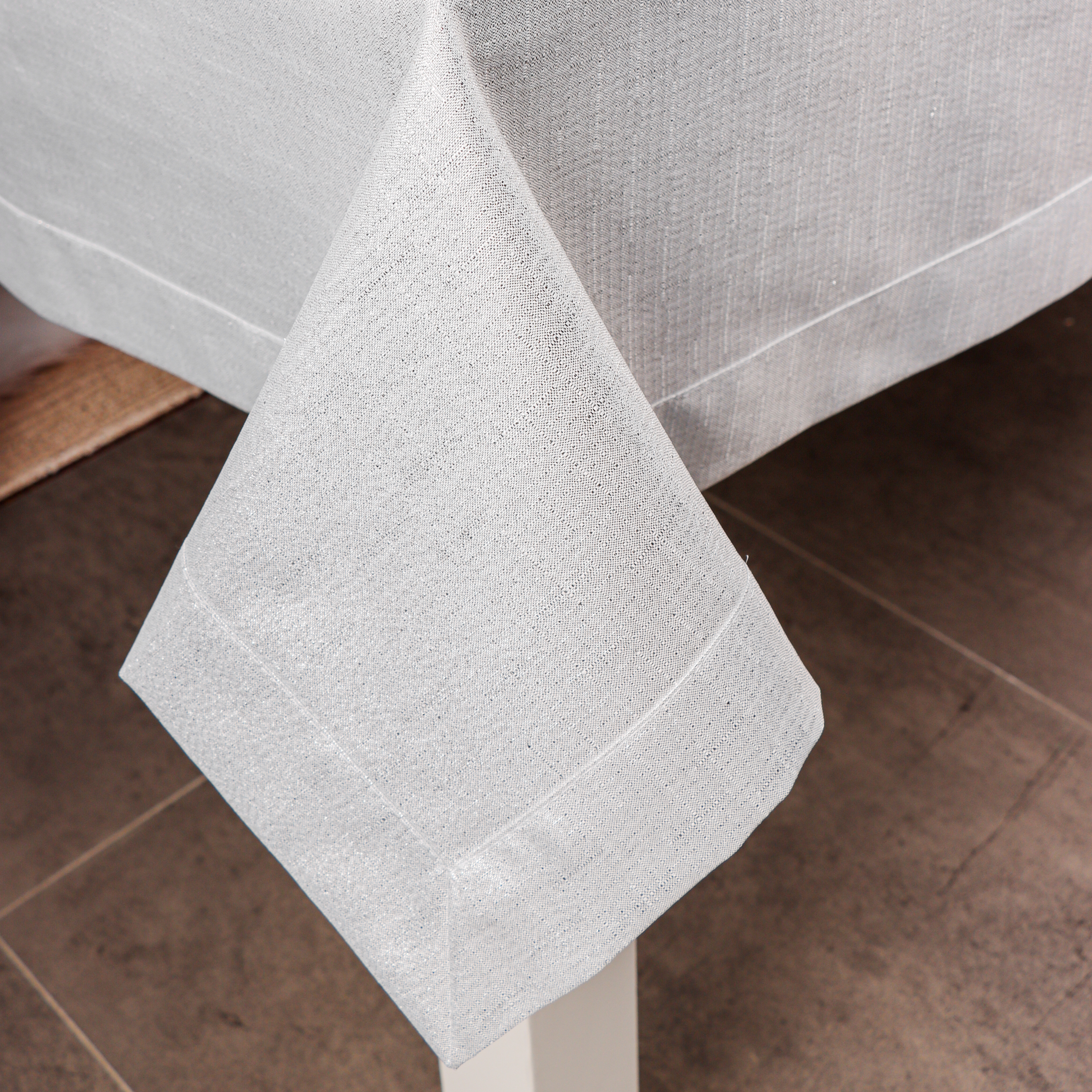 Obrus Brokat – Srebro Obrus Brokat – Srebro