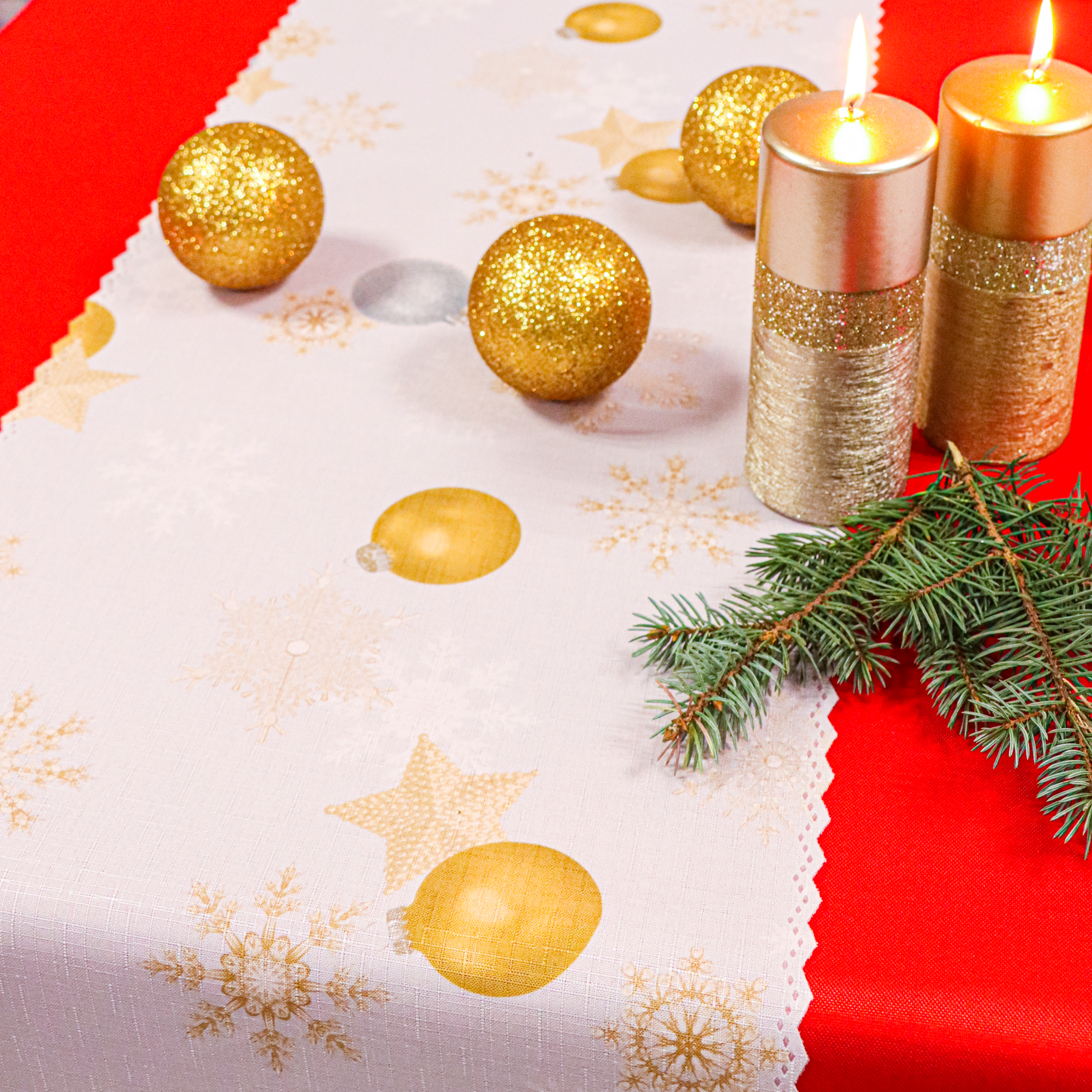 Bieżnik Świąteczny- złote bombki Bieżnik Świąteczny- złote bombki