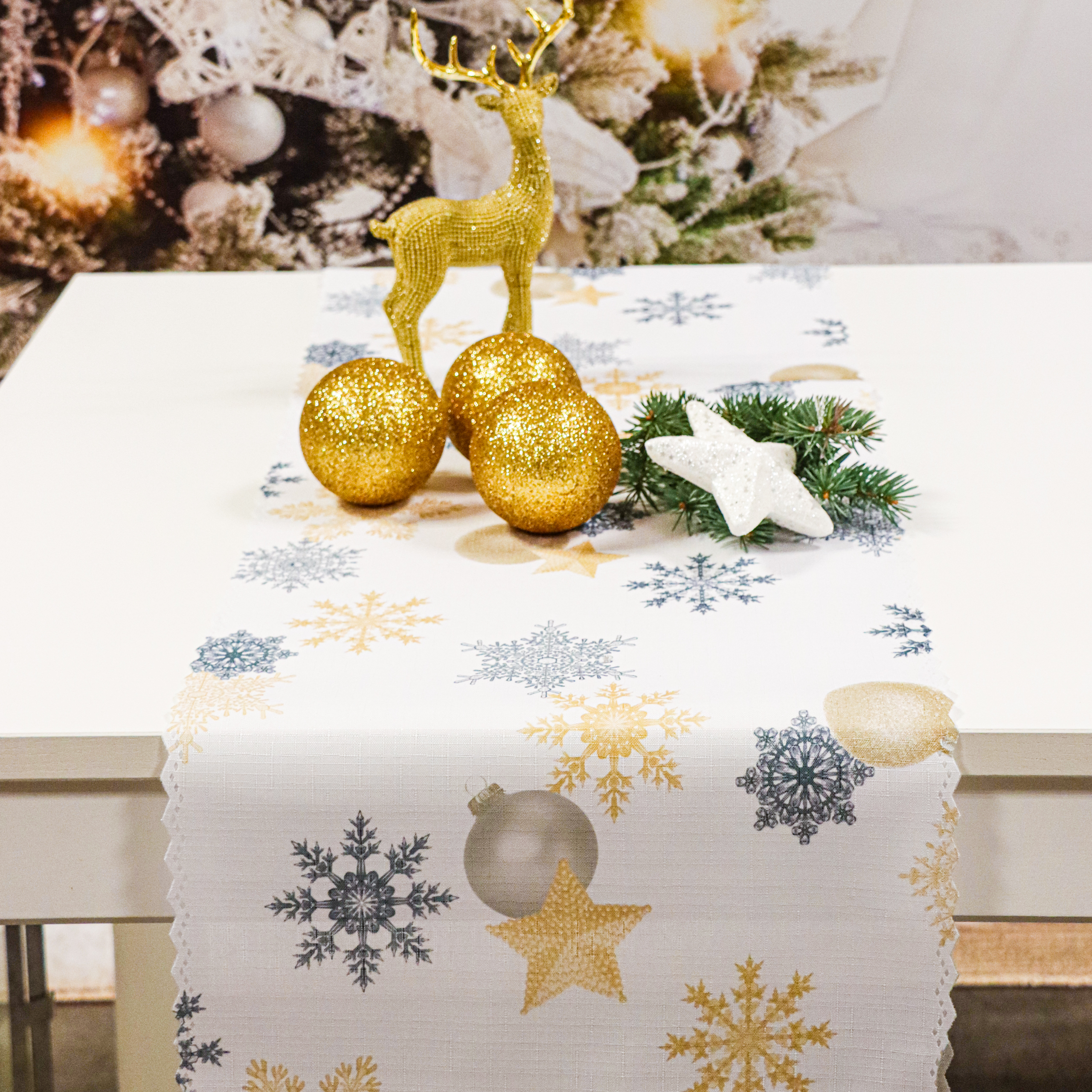 Bieżnik Świąteczny-biały czarna gwiazdka Bieżnik Świąteczny-biały czarna gwiazdka