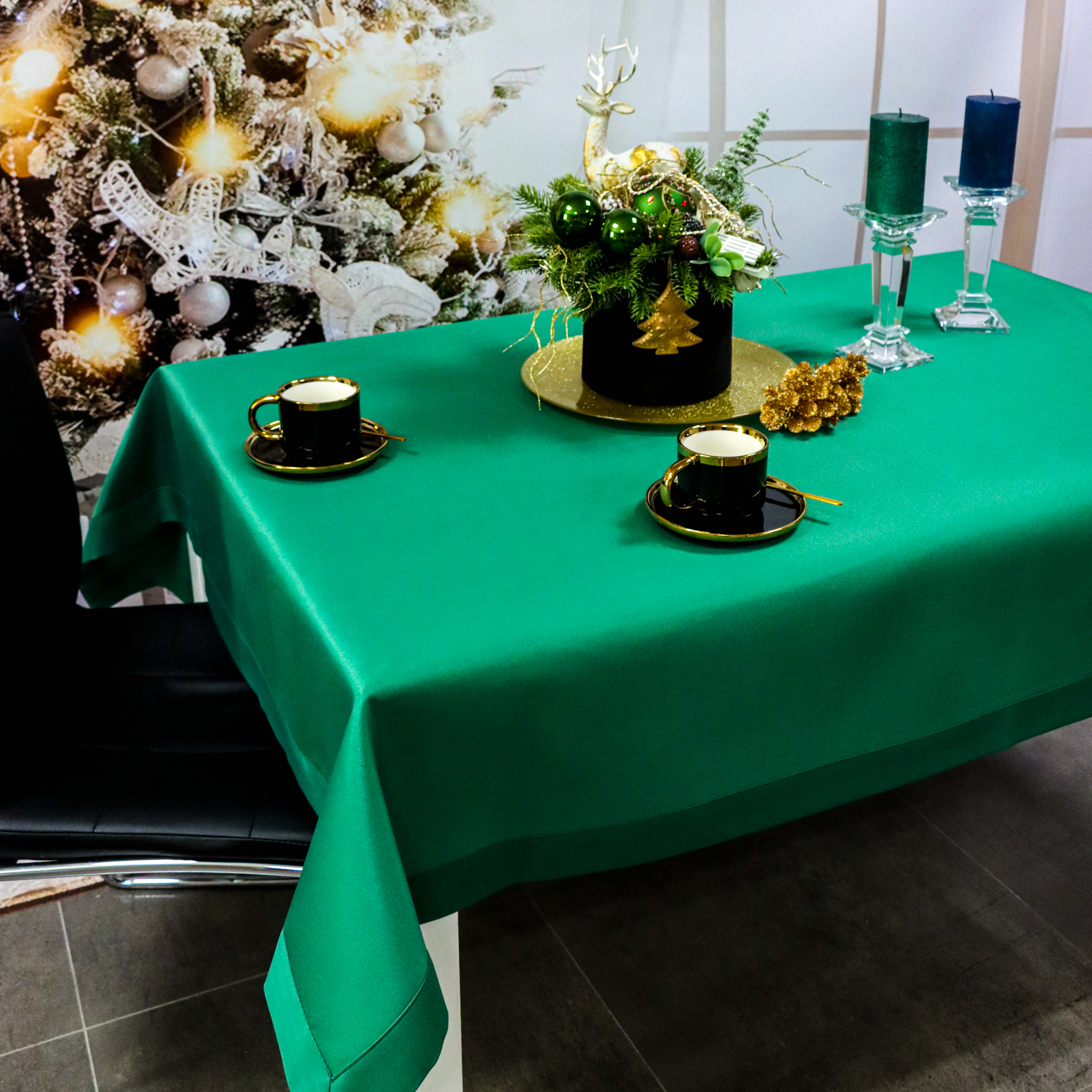 Obrus Aga – Ciemna zieleń Obrus Aga – Ciemna zieleń