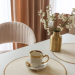 Podkładka okrągła z koronką – Beżowa + złoto