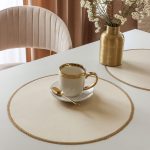 Podkładka okrągła z koronką – Czarna + złoto