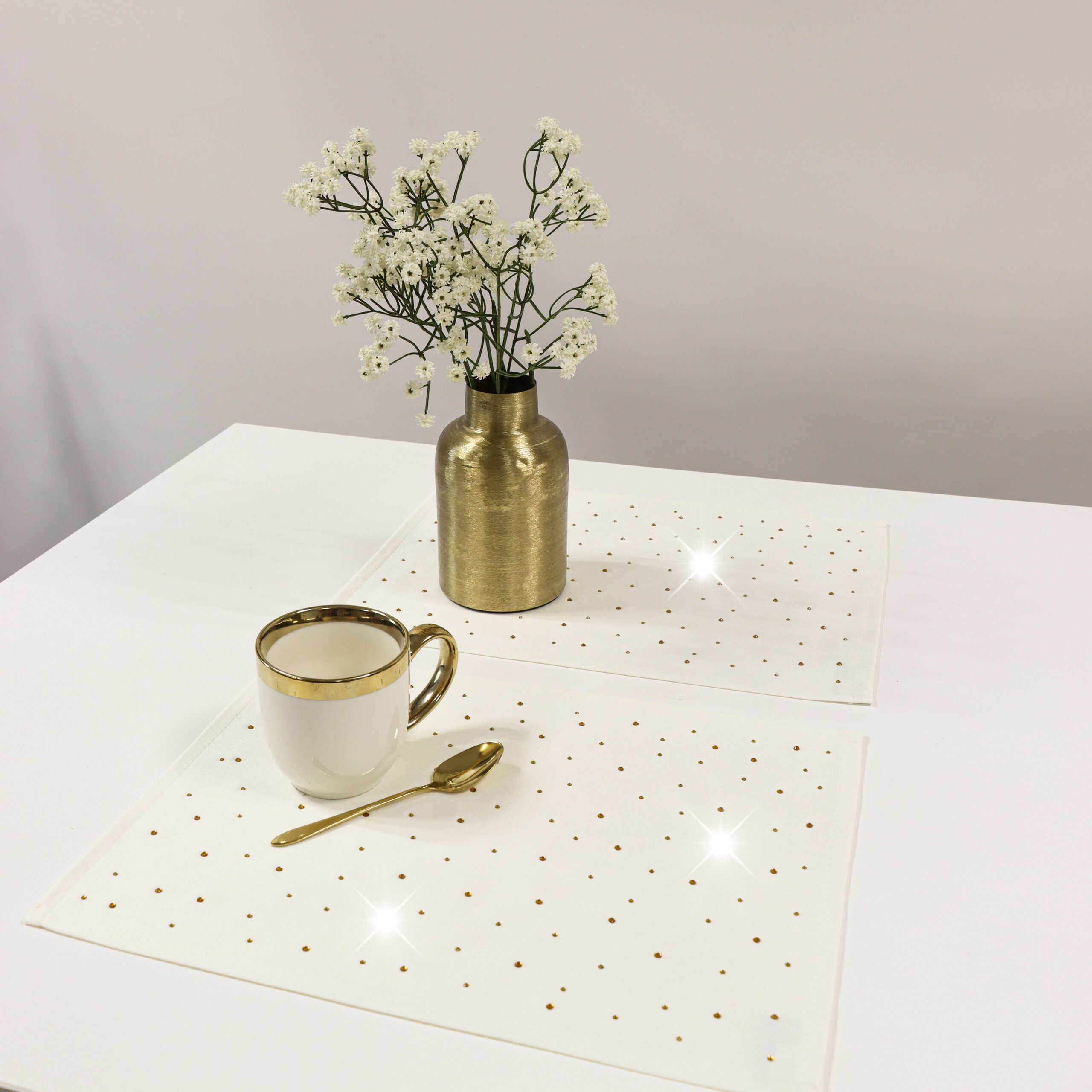 Podkładki Szafir Ekri-Złote dżety Podkładki Szafir Ekri-Złote dżety