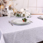 Obrus Świąteczny – Biel Srebro Obrus Świąteczny – Biel Srebro