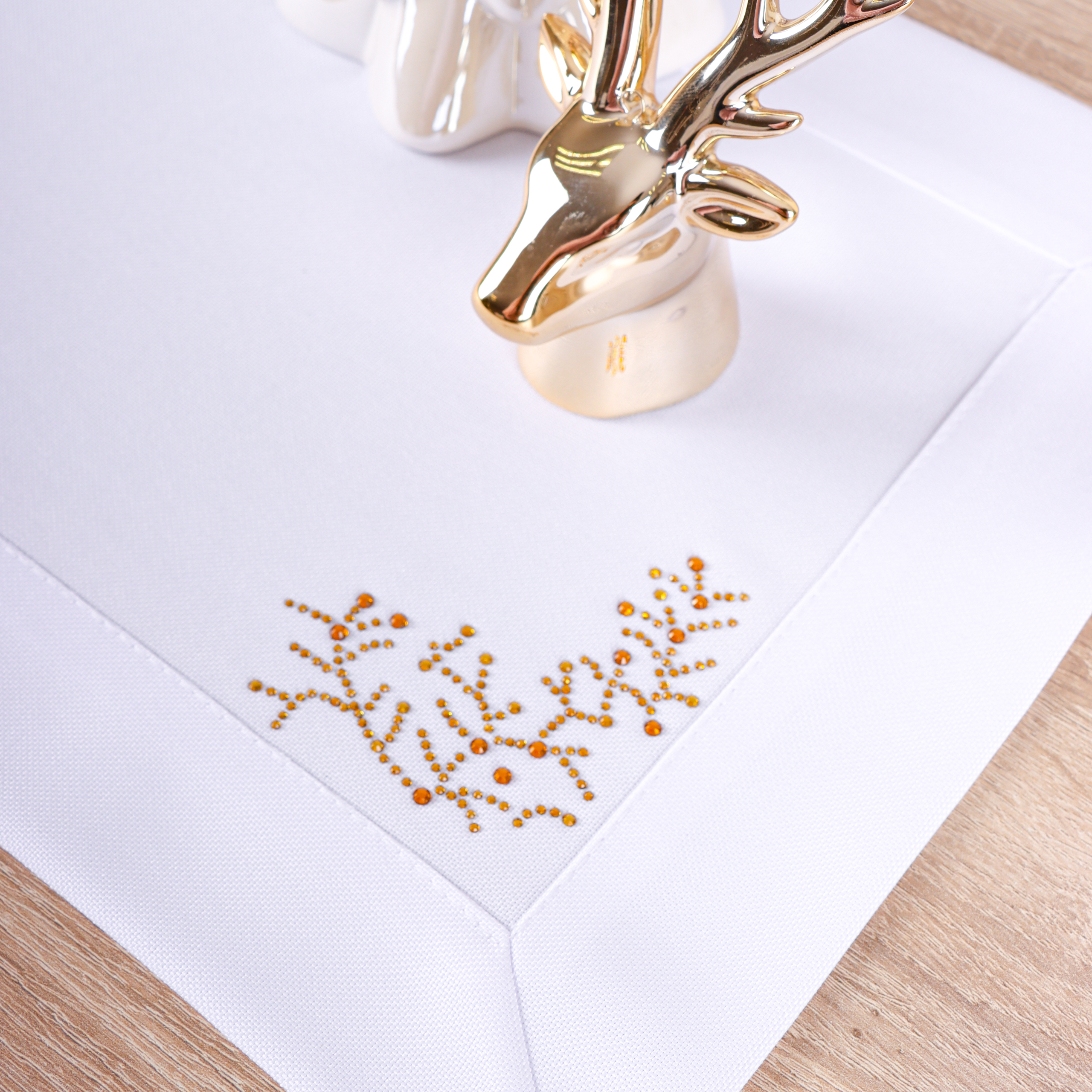 Bieżnik świąteczny Jodełka – Biel złoto Bieżnik świąteczny Jodełka – Biel złoto