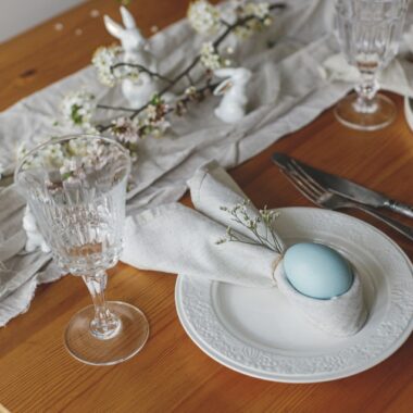 Obrus czy bieżnik – jakie nakrycie stołu wybrać?