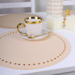 Podkładka Glamour 40 cm Koło – Beżowa + Złote dżety