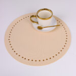 Podkładka Glamour 40 cm Koło – Beżowa + Złote dżety