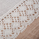 Bieżnik z koronka RETRO- beżowa koronka