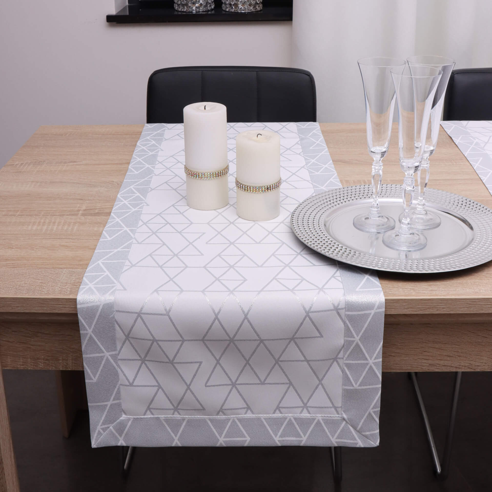 Bieżnik TOKYO – Biało srebrny Bieżnik TOKYO – Biało srebrny