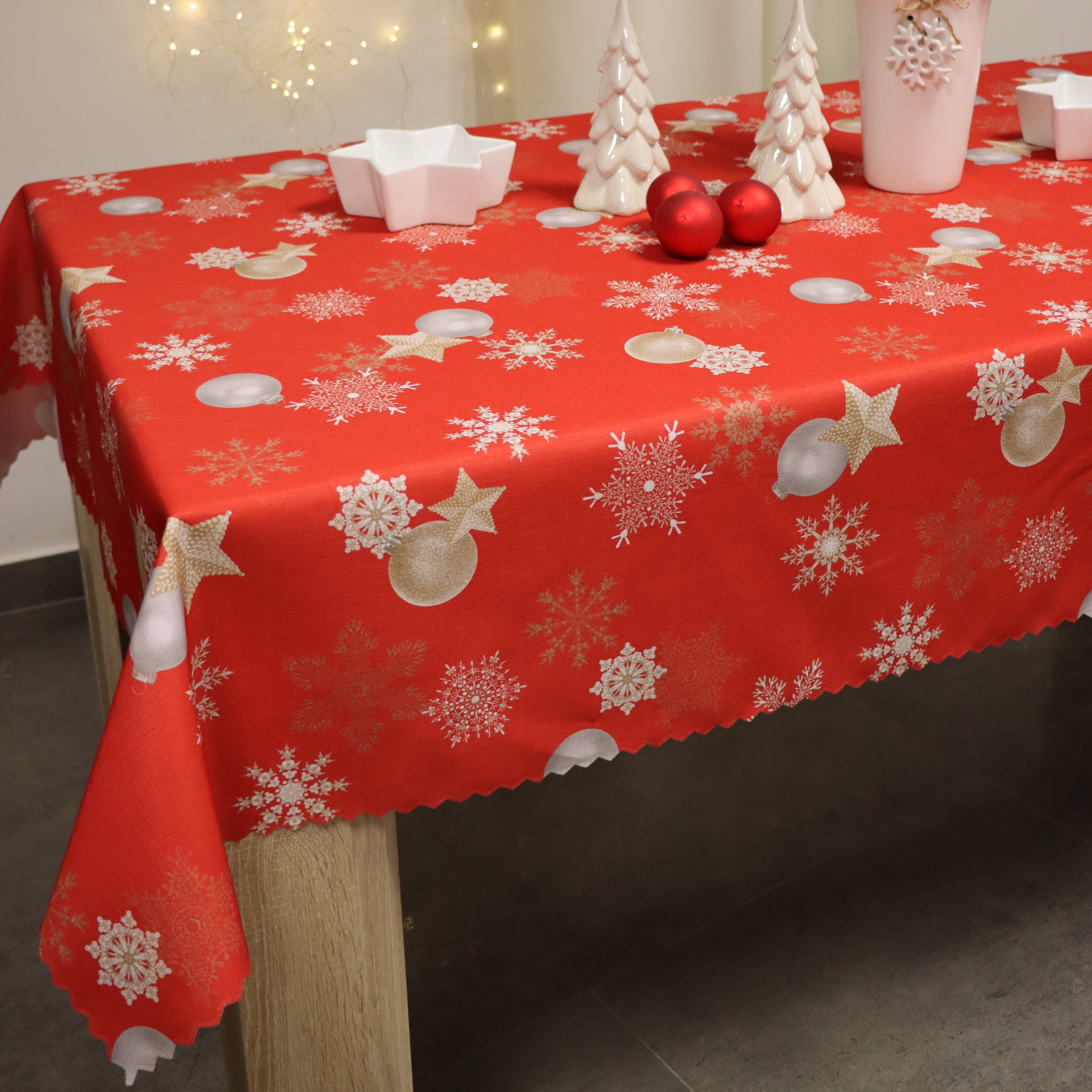 Obrus Świąteczny Boże Narodzenie -Czerwony Obrus Świąteczny Boże Narodzenie -Czerwony