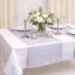 Obrus Chmurka Lux – Biały srebrny Obrus Chmurka Lux – Biały srebrny