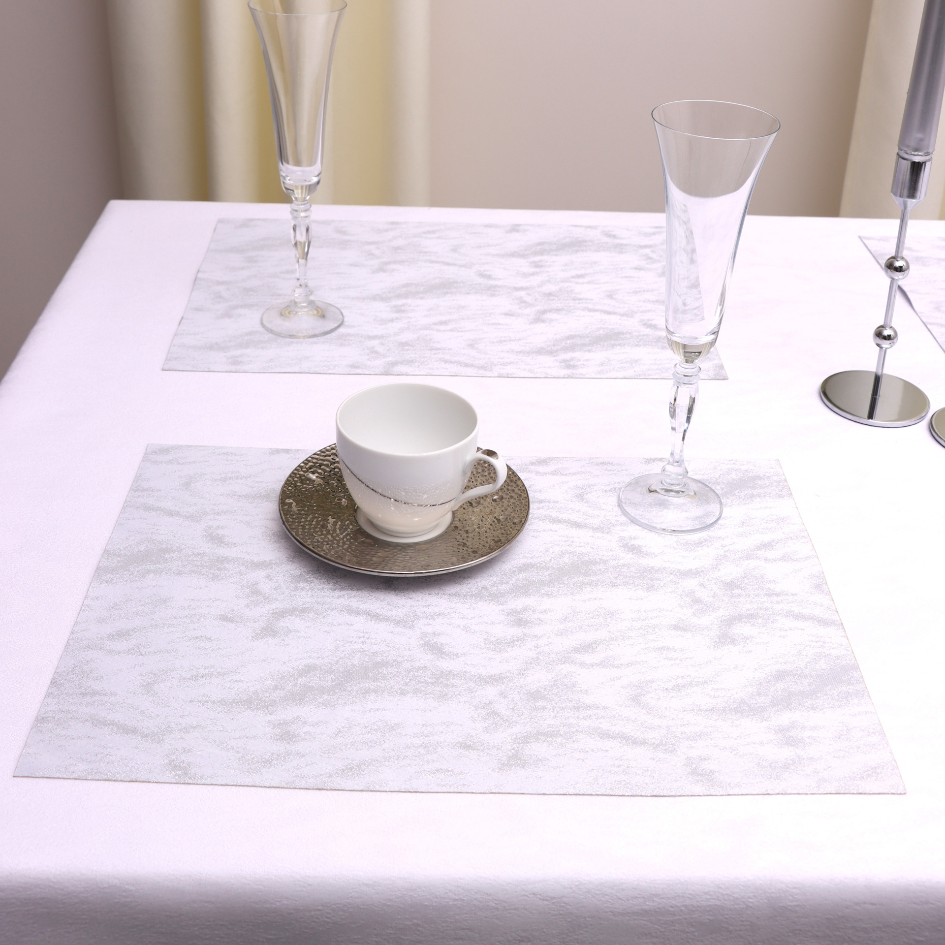 Podkładka na stół – Srebrna Chmurka Podkładka na stół – Srebrna Chmurka