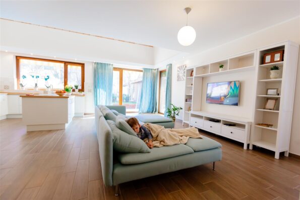 Jak łączyć wzory na tekstyliach, by uniknąć chaosu we wnętrzu?