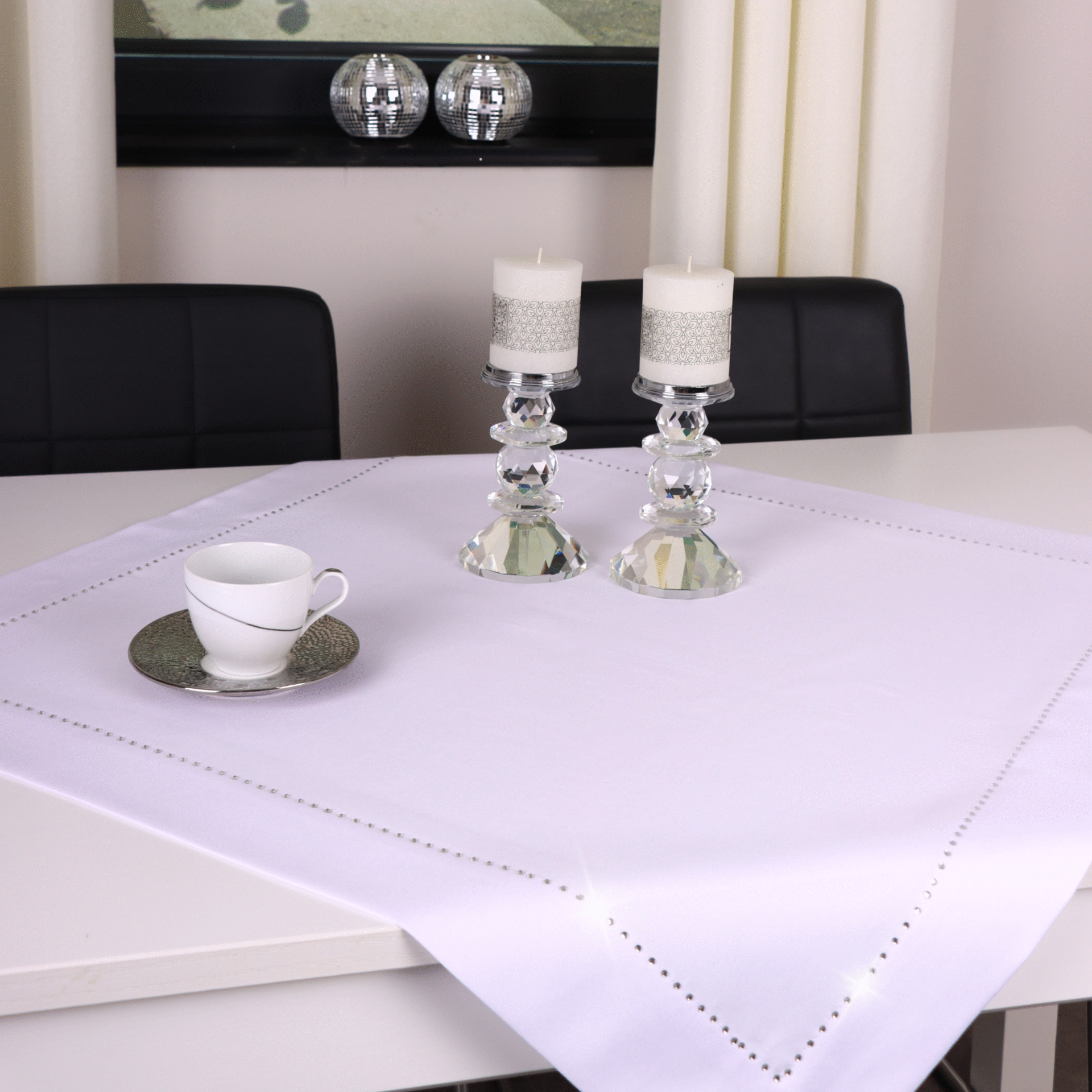 Serweta Glamour – Biała Srebrne dżety Serweta Glamour – Biała Srebrne dżety