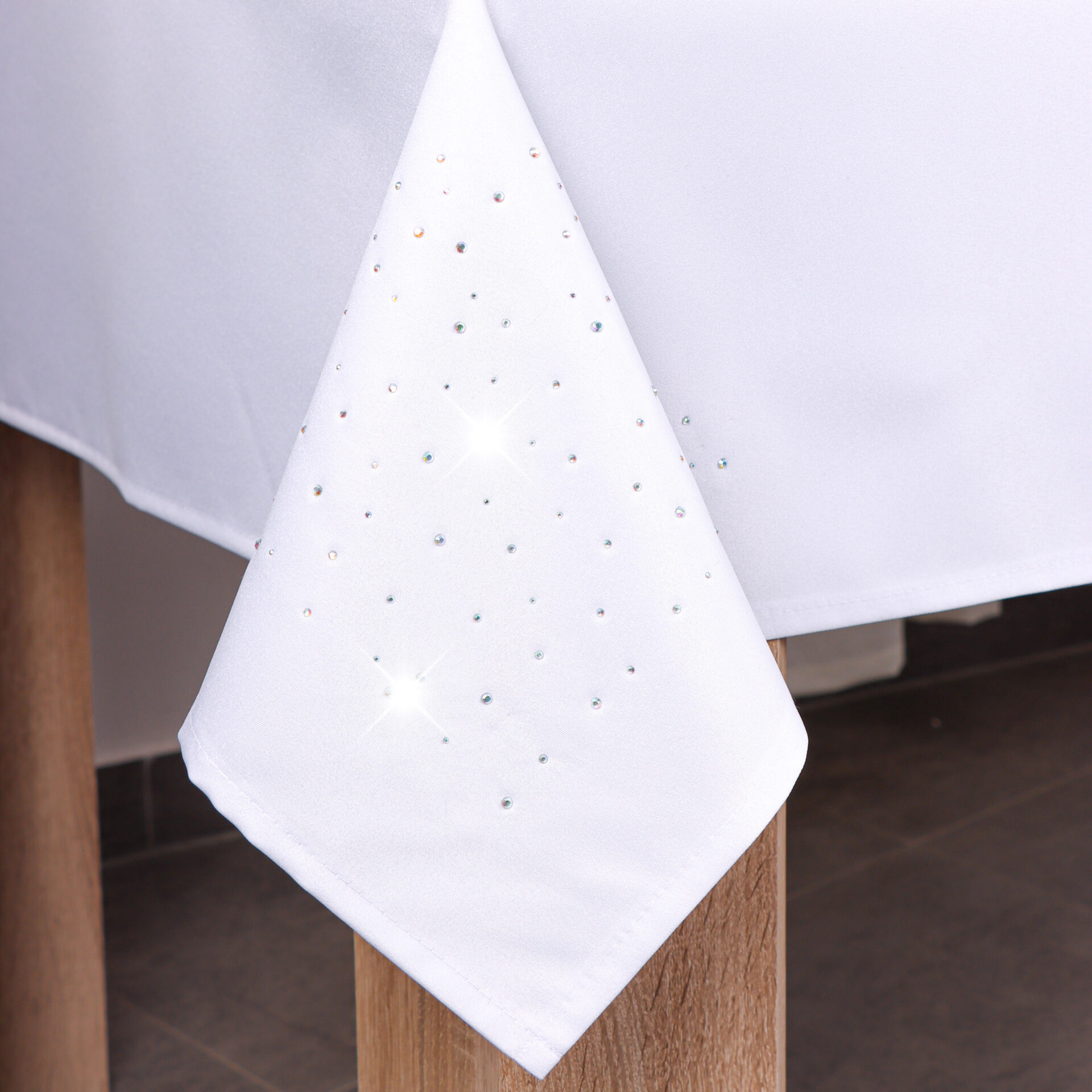 Obrus Krystal – Biały Obrus Krystal – Biały