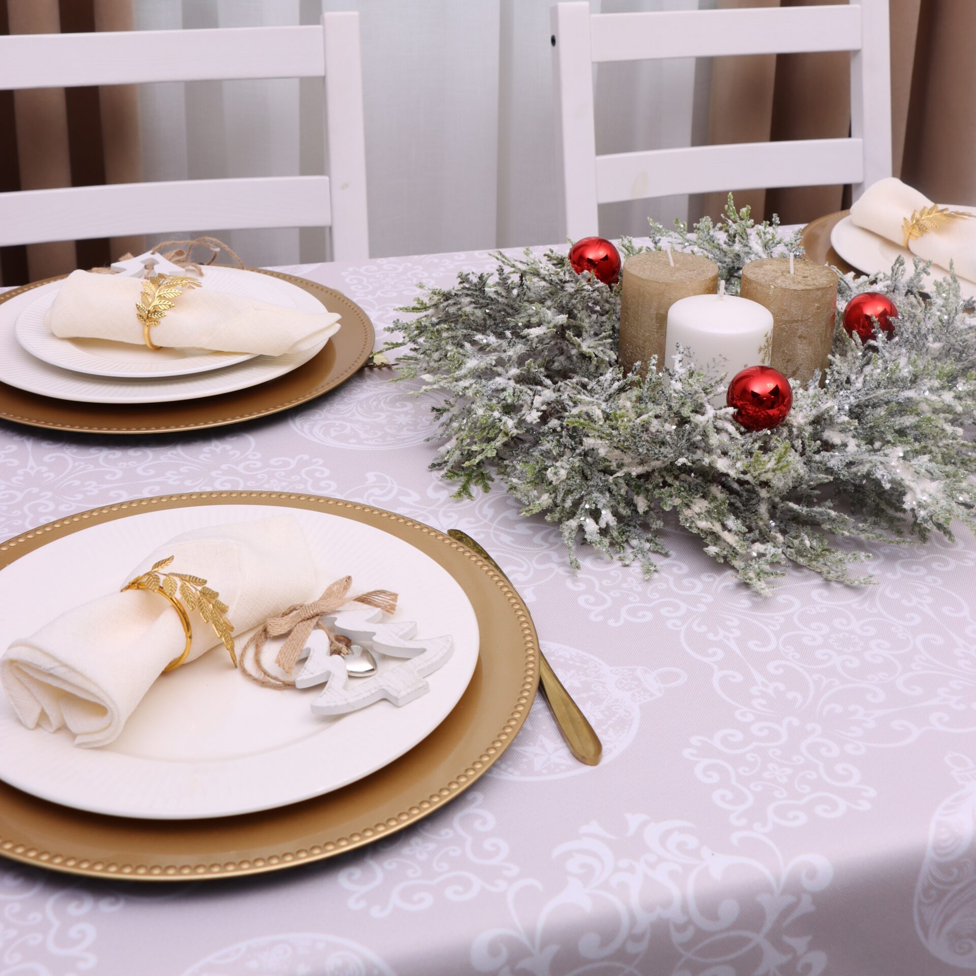 Obrus na Boże Narodzenie -LUX 284-4 Obrus na Boże Narodzenie -LUX 284-4