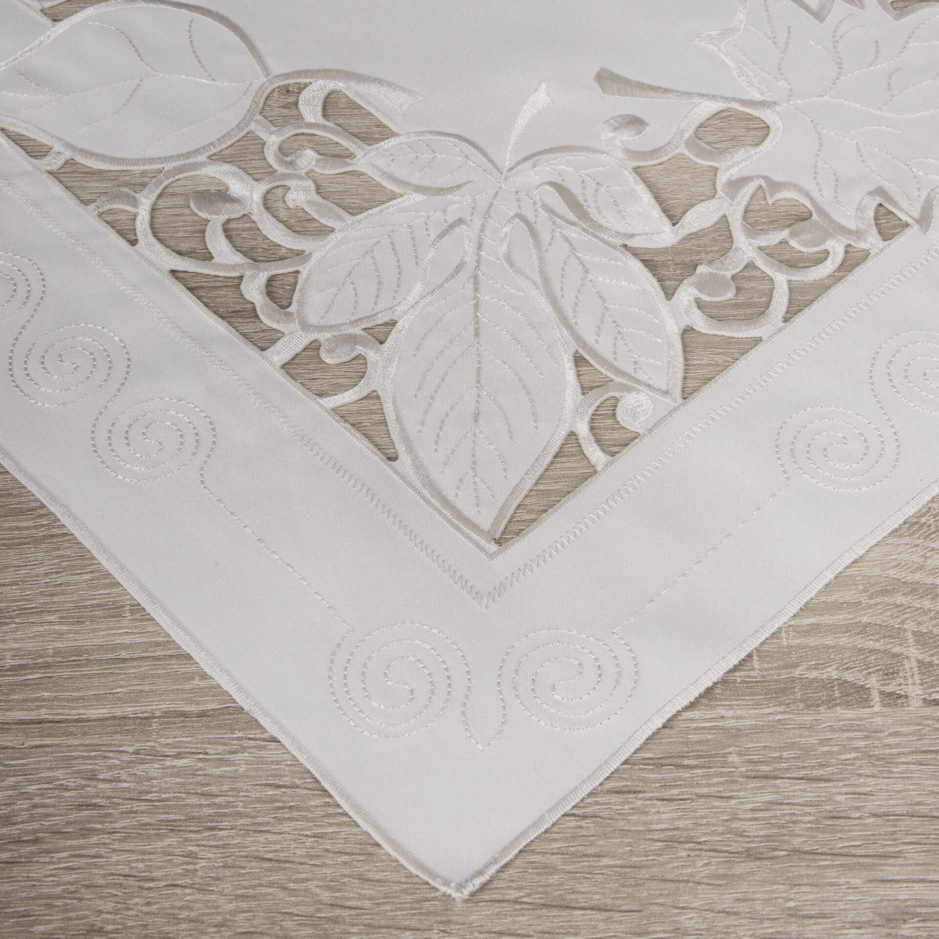 Serweta haftowana 85/85 wz. 4 Serweta haftowana 85/85 wz. 4